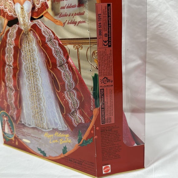 Happy Holidays Barbie - Picture 10 of 11